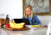 in person learning vs online learning: understanding for parents